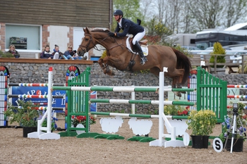 Phillip Miller and Unbelievable Lady storm to victory in the New Forest